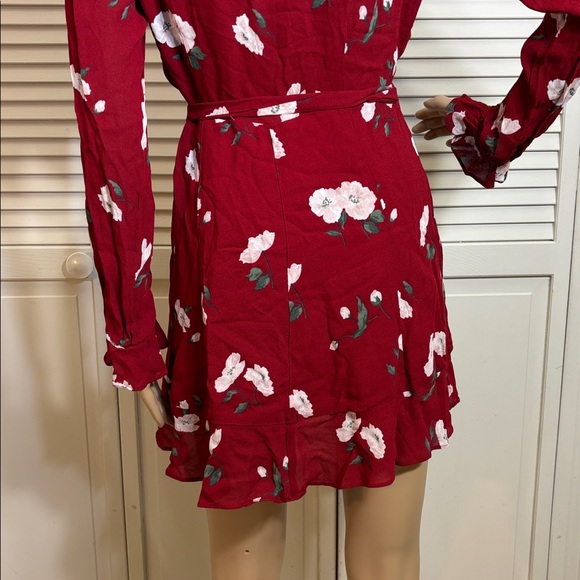 Reformation Whitby Floral Mini Wrap Dress in Opal Print Medium - Picture 11 of 14